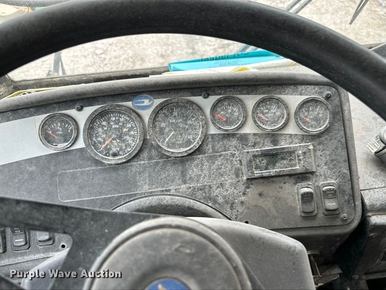 image for item ML9123 2001 Blue Bird All American  school bus