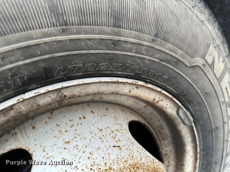 image for item ML9124 2010 Ford Econoline E450 Super Duty  school bus