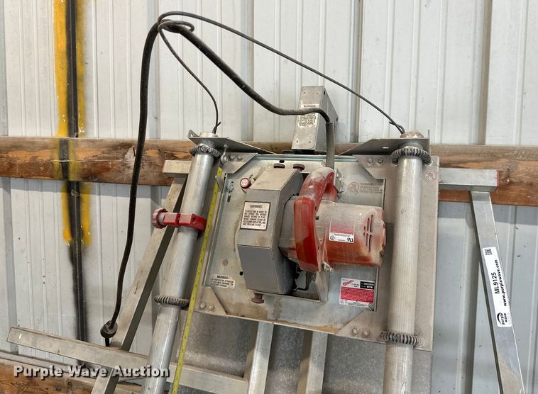 image for item ML9125 Milwaukee  panel saw