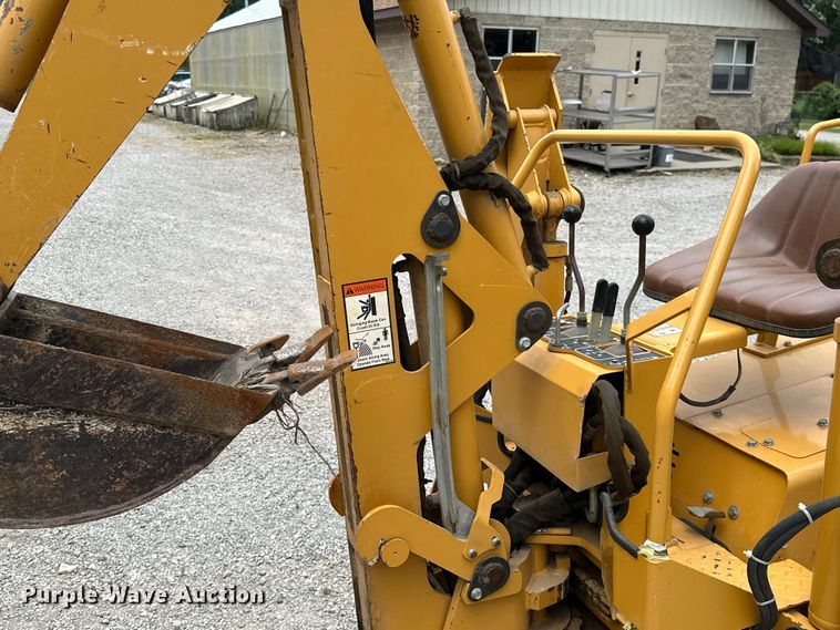 image for item ML9126 2000 Vermeer V3550A  trencher