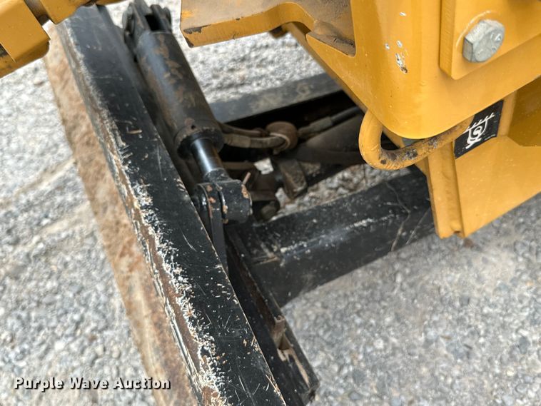 image for item ML9126 2000 Vermeer V3550A  trencher