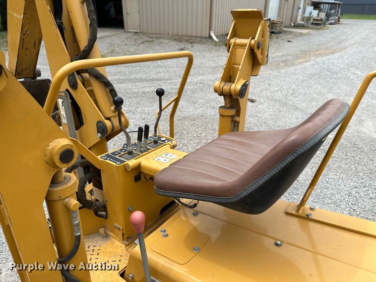 image for item ML9126 2000 Vermeer V3550A  trencher