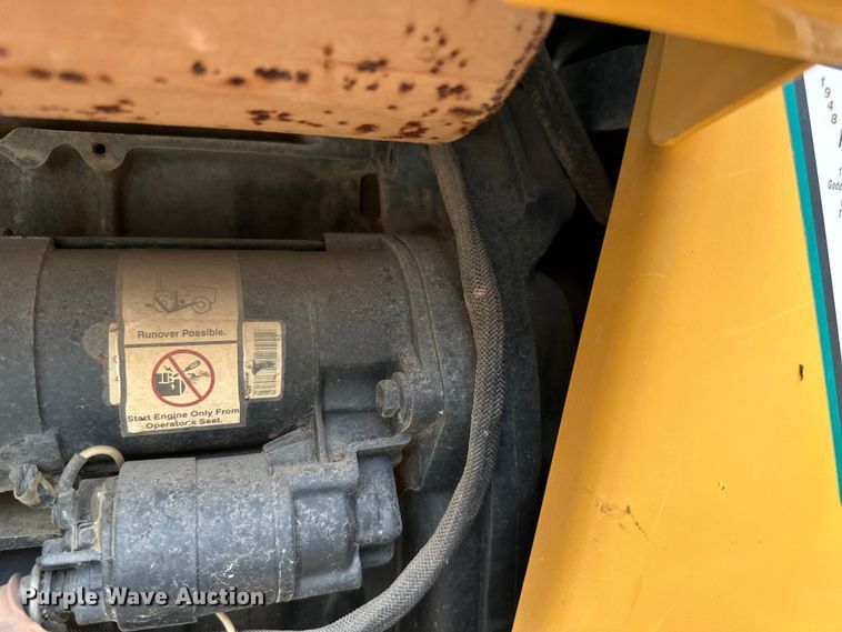 image for item ML9126 2000 Vermeer V3550A  trencher