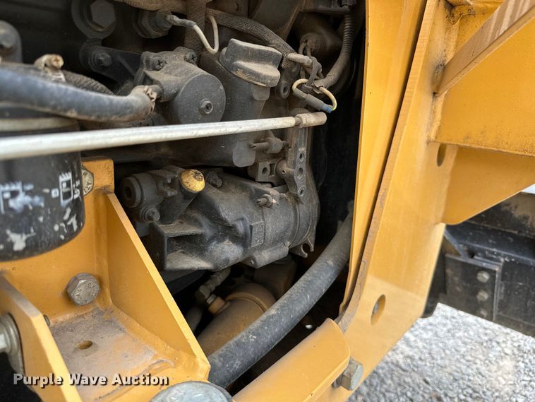 image for item ML9126 2000 Vermeer V3550A  trencher