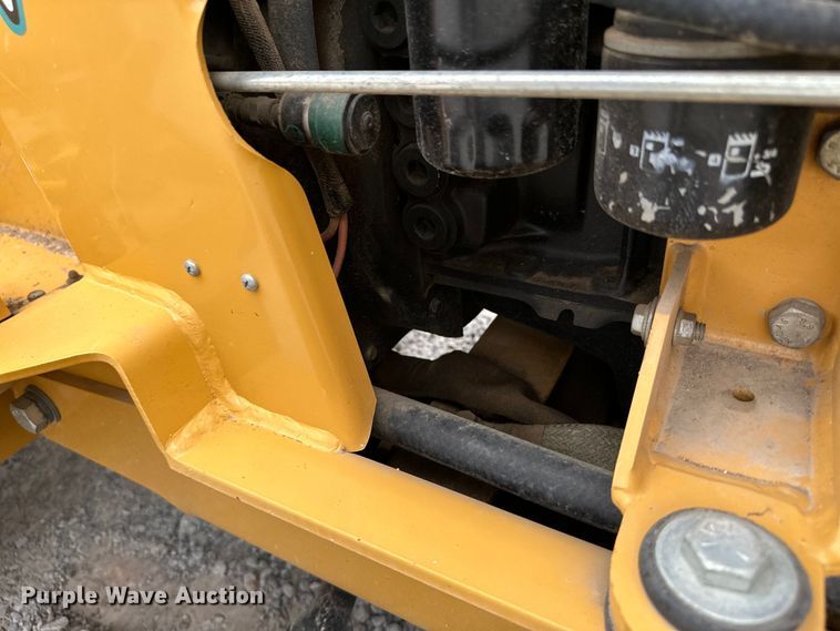 image for item ML9126 2000 Vermeer V3550A  trencher