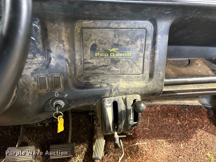 image for item ML9129 2005 John Deere Pro Gator 2020  utility vehicle