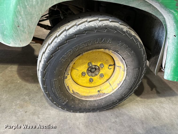 image for item ML9129 2005 John Deere Pro Gator 2020  utility vehicle