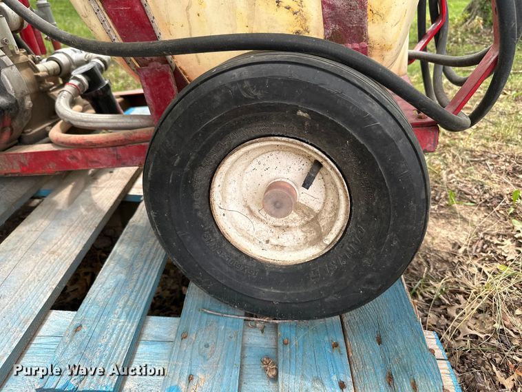 image for item ML9131 (2) pieces of lawn equipment