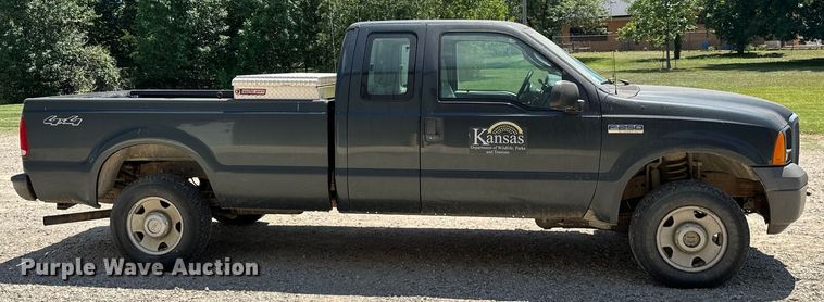 image for item ML9161 2006 Ford F250 Super Duty  pickup truck