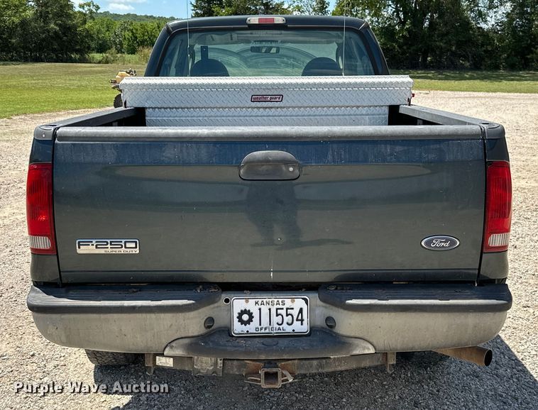 image for item ML9161 2006 Ford F250 Super Duty  pickup truck