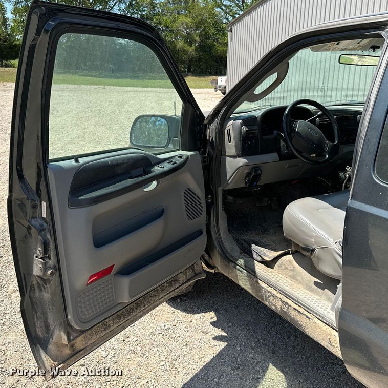 image for item ML9161 2006 Ford F250 Super Duty  pickup truck