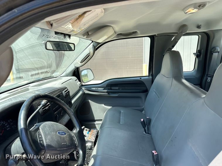 image for item ML9161 2006 Ford F250 Super Duty  pickup truck