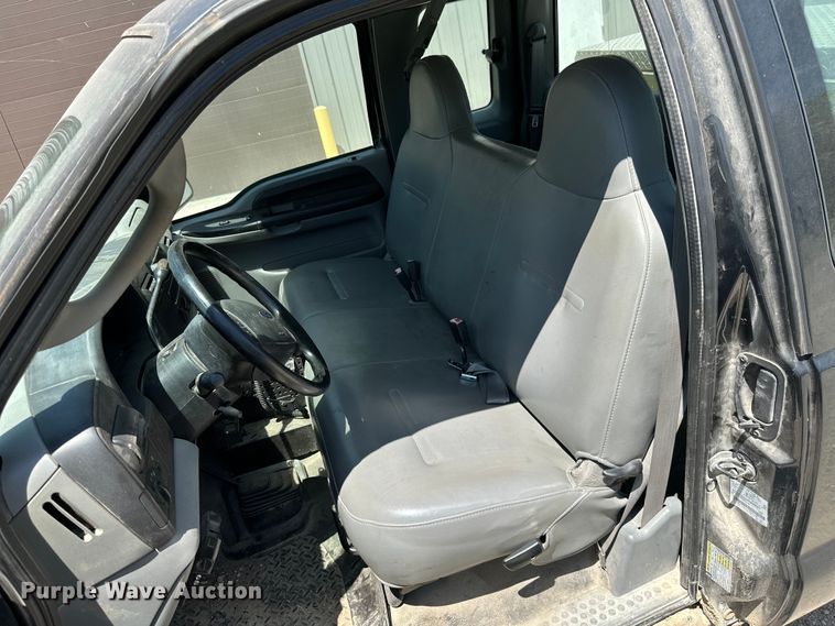 image for item ML9161 2006 Ford F250 Super Duty  pickup truck