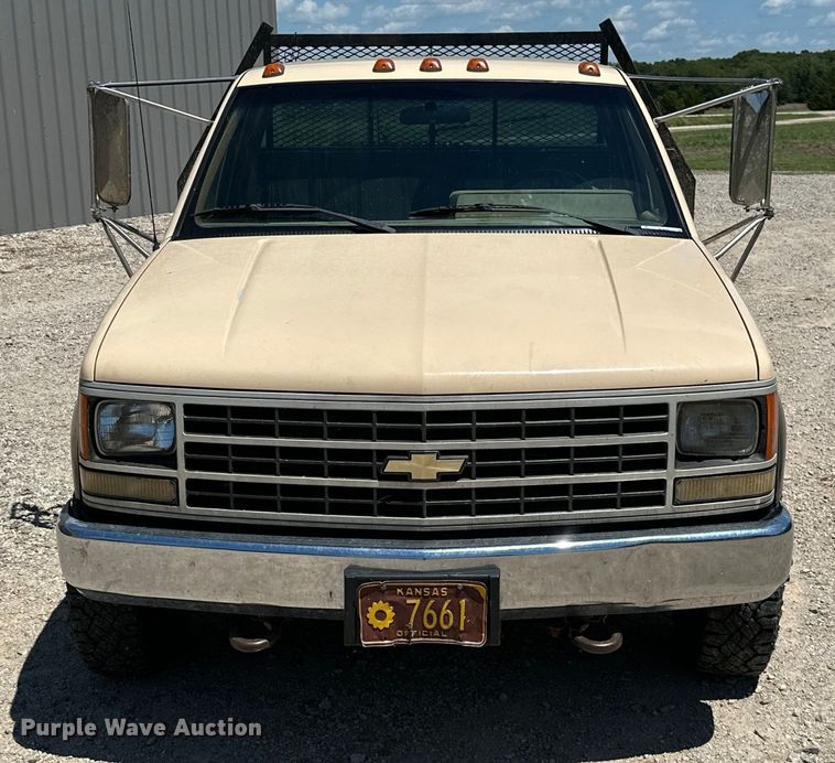 image for item ML9162 1991 Chevrolet K3500  dump flatbed pickup truck