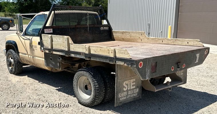 image for item ML9162 1991 Chevrolet K3500  dump flatbed pickup truck