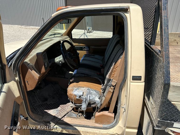 image for item ML9162 1991 Chevrolet K3500  dump flatbed pickup truck