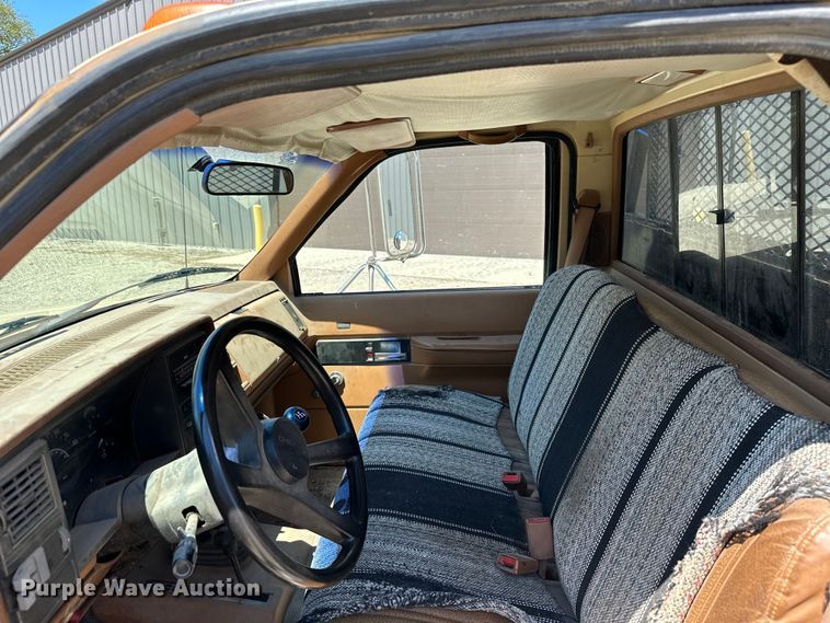 image for item ML9162 1991 Chevrolet K3500  dump flatbed pickup truck