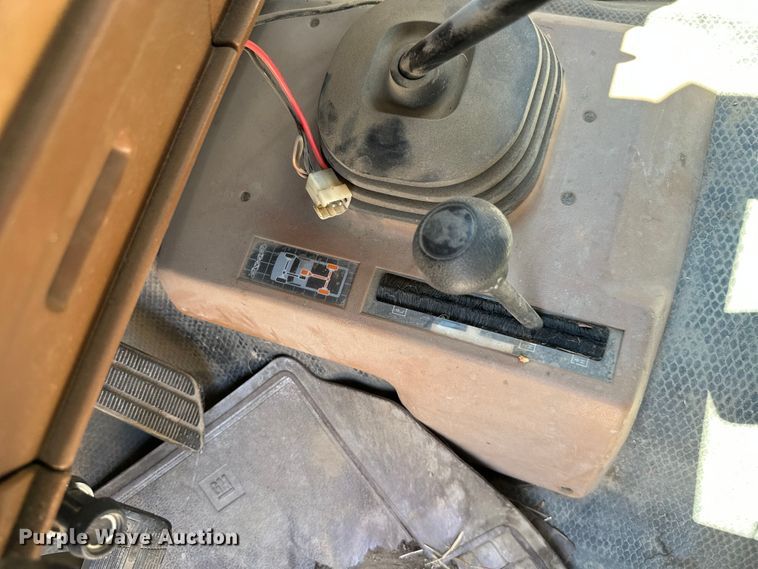 image for item ML9162 1991 Chevrolet K3500  dump flatbed pickup truck