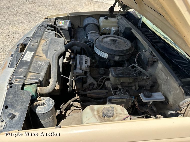 image for item ML9162 1991 Chevrolet K3500  dump flatbed pickup truck