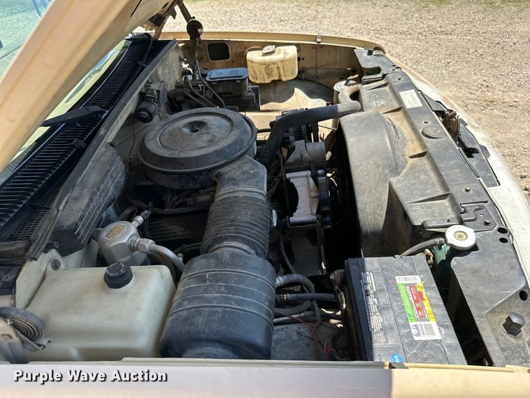 image for item ML9162 1991 Chevrolet K3500  dump flatbed pickup truck