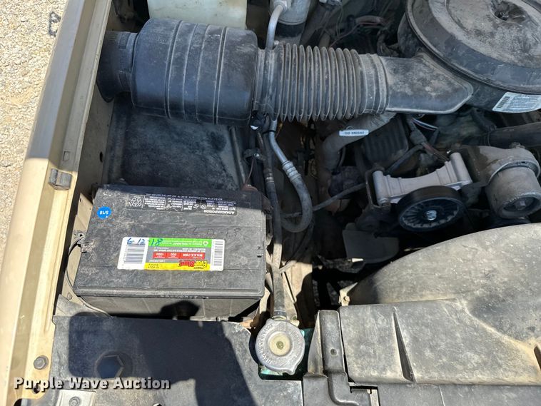 image for item ML9162 1991 Chevrolet K3500  dump flatbed pickup truck