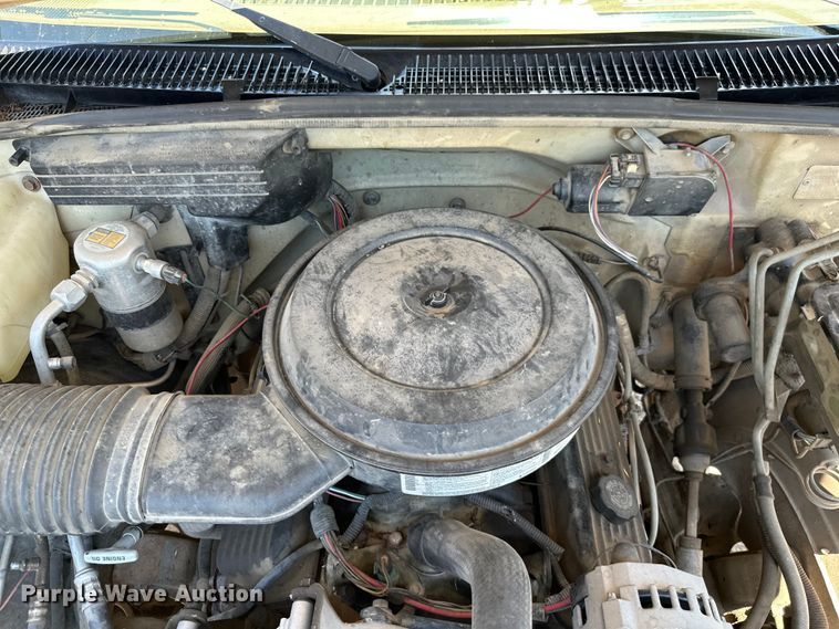 image for item ML9162 1991 Chevrolet K3500  dump flatbed pickup truck