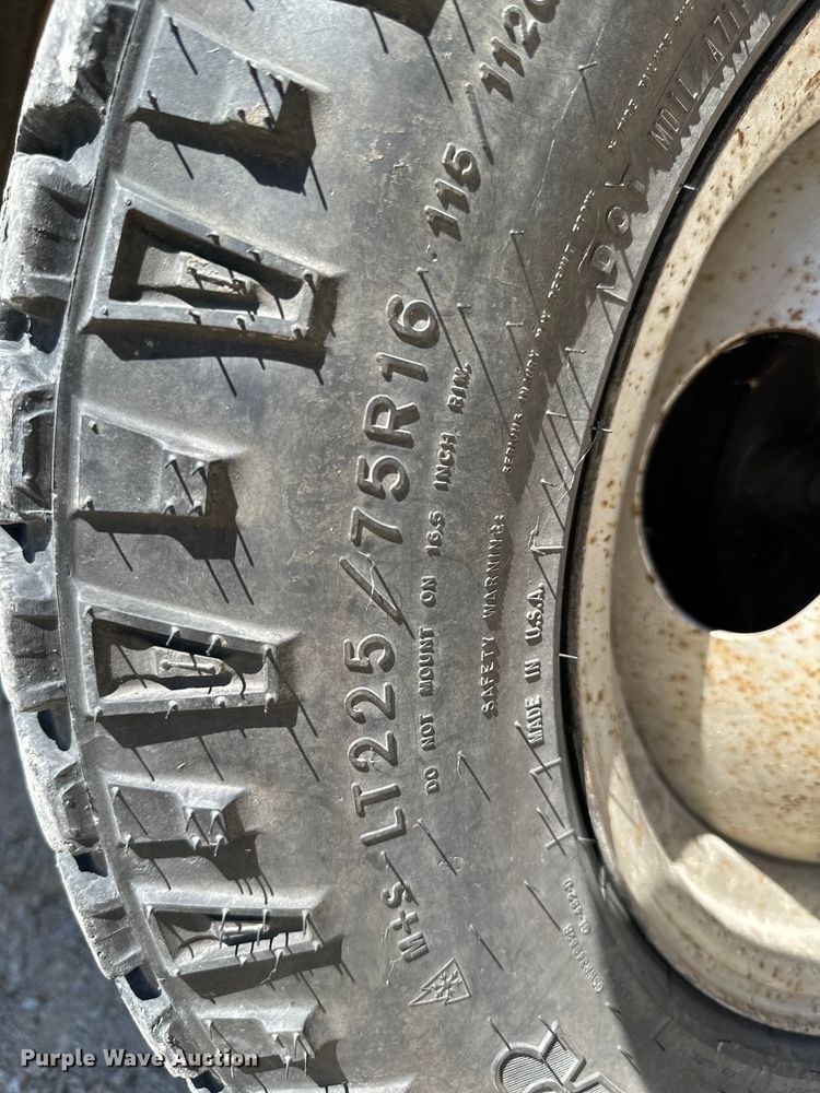 image for item ML9162 1991 Chevrolet K3500  dump flatbed pickup truck