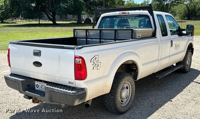 image for item ML9163 2011 Ford F250 Super Duty  pickup truck