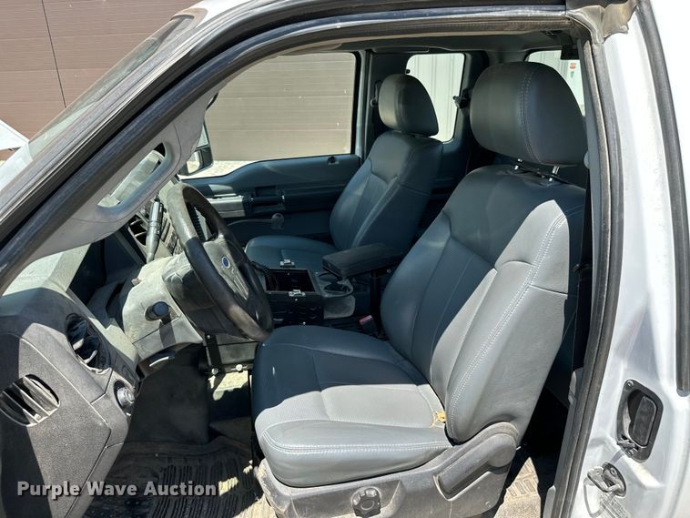 image for item ML9163 2011 Ford F250 Super Duty  pickup truck