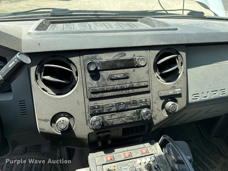 image for item ML9163 2011 Ford F250 Super Duty  pickup truck