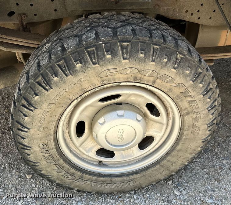 image for item ML9163 2011 Ford F250 Super Duty  pickup truck