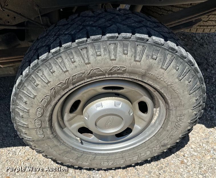 image for item ML9163 2011 Ford F250 Super Duty  pickup truck