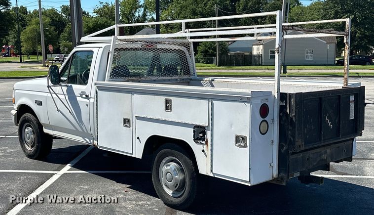 image for item ML9166 1995  Ford F250 XL  utility bed pickup truck