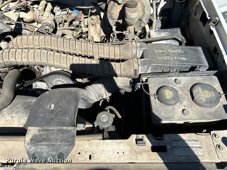 image for item ML9166 1995  Ford F250 XL  utility bed pickup truck