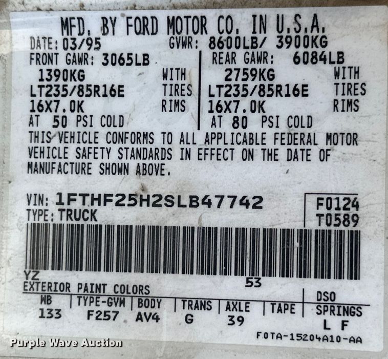 image for item ML9166 1995  Ford F250 XL  utility bed pickup truck