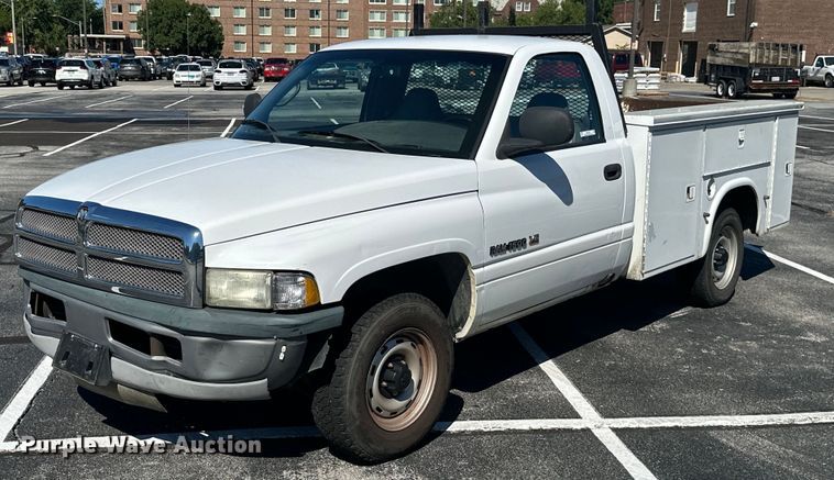 image for item ML9167 2001 Dodge Ram 1500  utility bed pickup truck