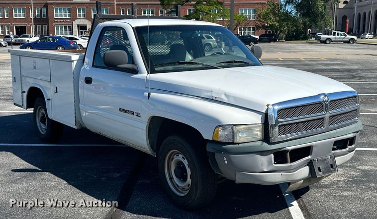 image for item ML9167 2001 Dodge Ram 1500  utility bed pickup truck