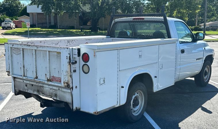 image for item ML9167 2001 Dodge Ram 1500  utility bed pickup truck