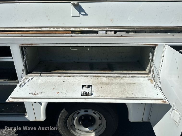 image for item ML9167 2001 Dodge Ram 1500  utility bed pickup truck