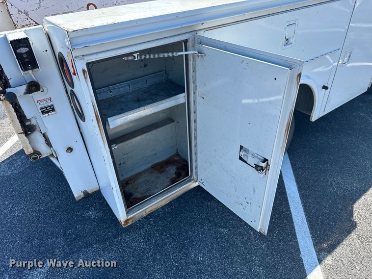 image for item ML9167 2001 Dodge Ram 1500  utility bed pickup truck