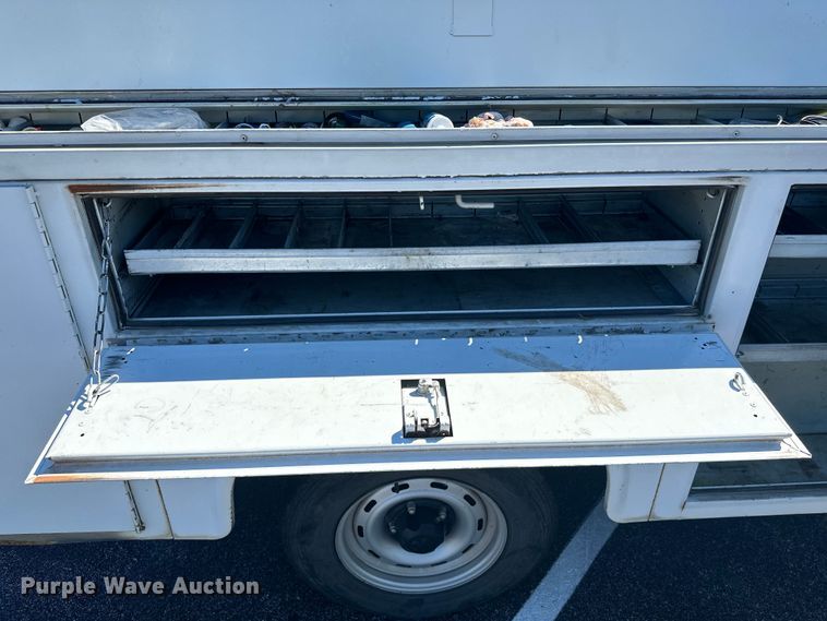 image for item ML9167 2001 Dodge Ram 1500  utility bed pickup truck