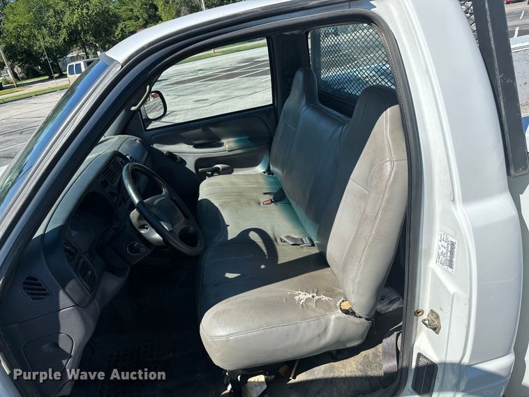 image for item ML9167 2001 Dodge Ram 1500  utility bed pickup truck