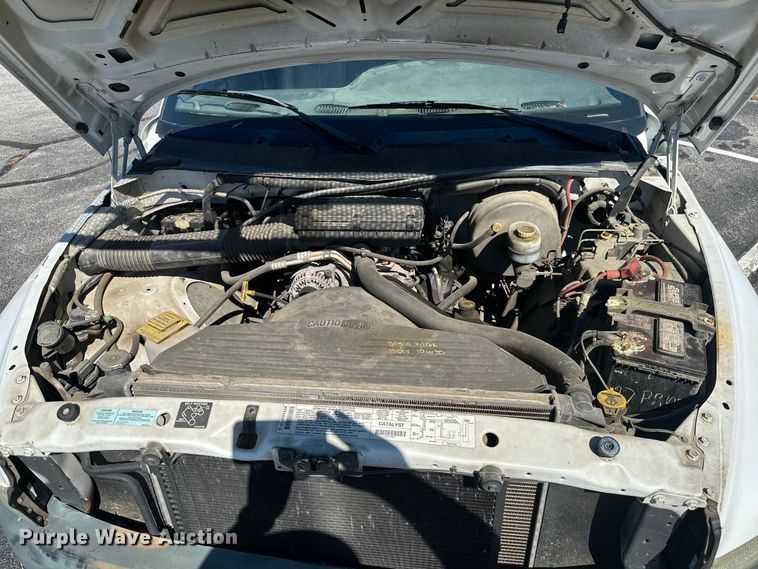 image for item ML9167 2001 Dodge Ram 1500  utility bed pickup truck