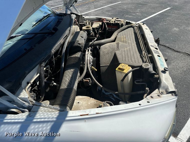 image for item ML9167 2001 Dodge Ram 1500  utility bed pickup truck