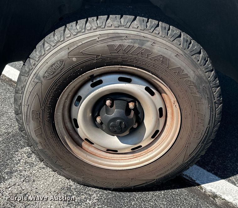 image for item ML9167 2001 Dodge Ram 1500  utility bed pickup truck