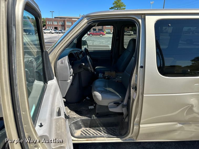 image for item ML9168 1999  Ford E150 XL  van