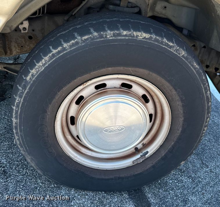 image for item ML9168 1999  Ford E150 XL  van