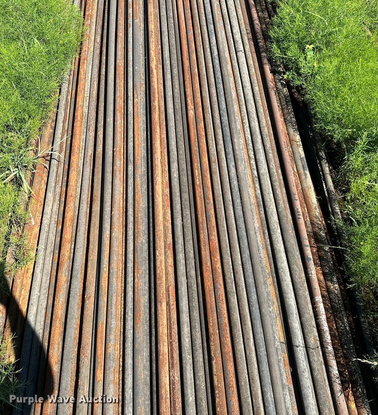 image for item ML9184 Approximately 210 joints of 25' L x 1" diameter tubing