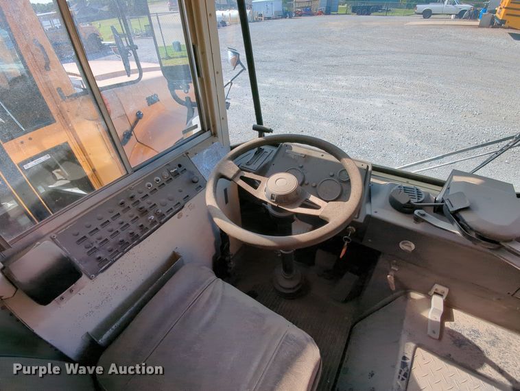 image for item MY9492 1990 Blue Bird  TC2000  school bus