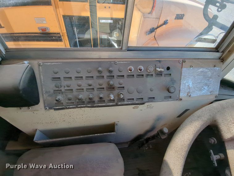 image for item MY9492 1990 Blue Bird  TC2000  school bus